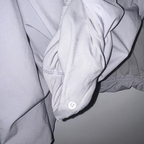 Lululemon Women's Cinch Waist Full-Zip Anorak Hooded Jacket - Picture 5 of 5